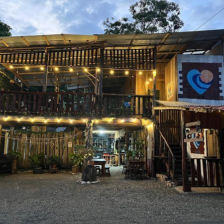 Hostel Rustico Marabi Tárcoles المظهر الخارجي الصورة
